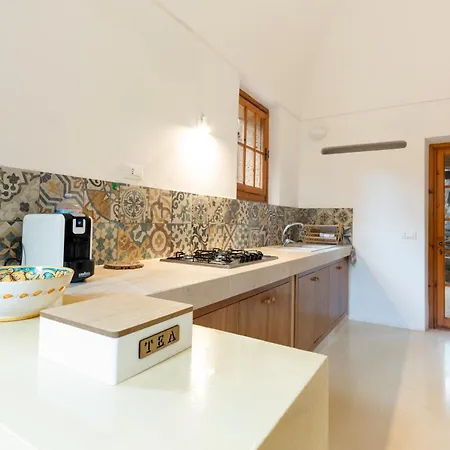 Relais Euterpini * San Michele (Pantelleria)