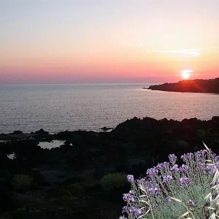 Relais Euterpini * San Michele (Pantelleria)