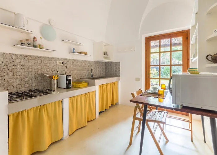 Relais Euterpini * San Michele (Pantelleria)