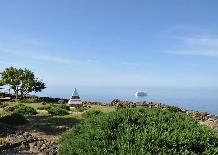 Relais Euterpini * San Michele (Pantelleria)